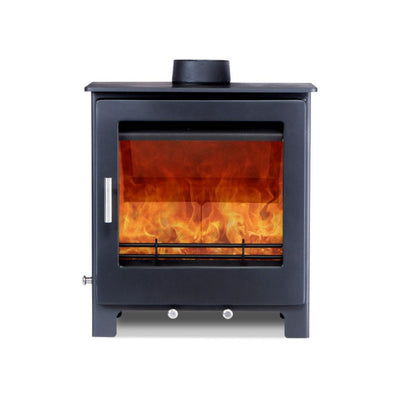 Woodford Lowry 5XL stove lit, on white background